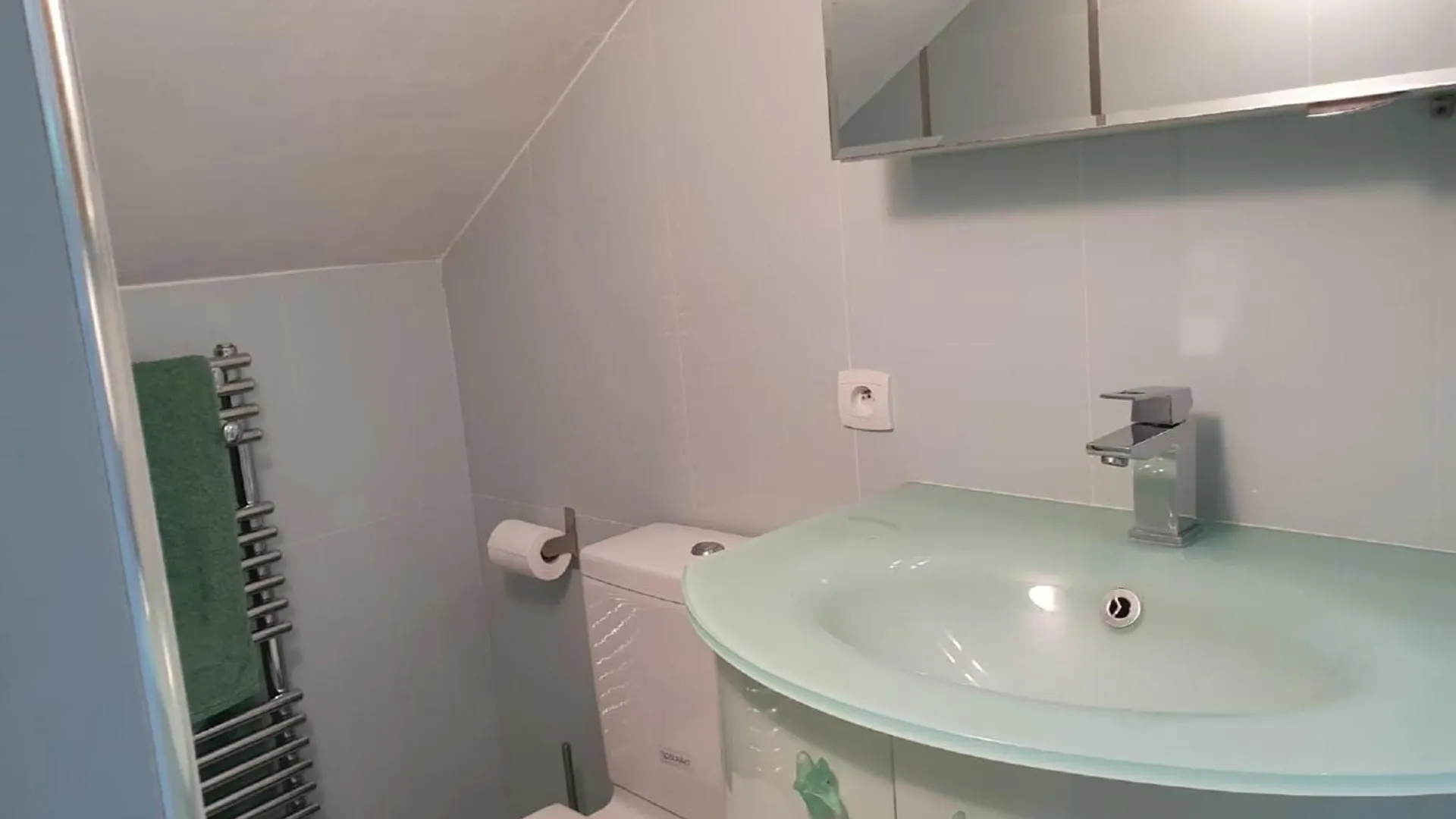 Village House In France With Private Pool بيت للعطل
