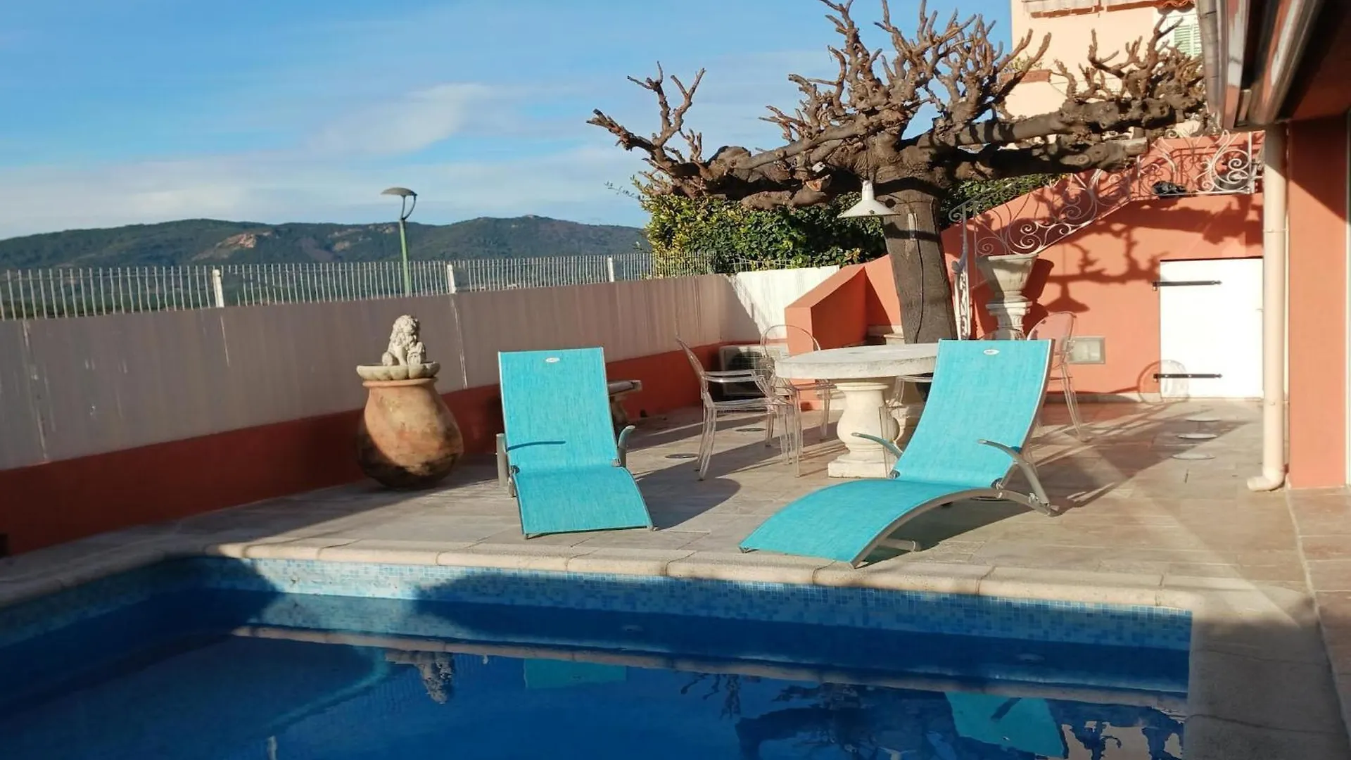 Village House In France With Private Pool بيت للعطل