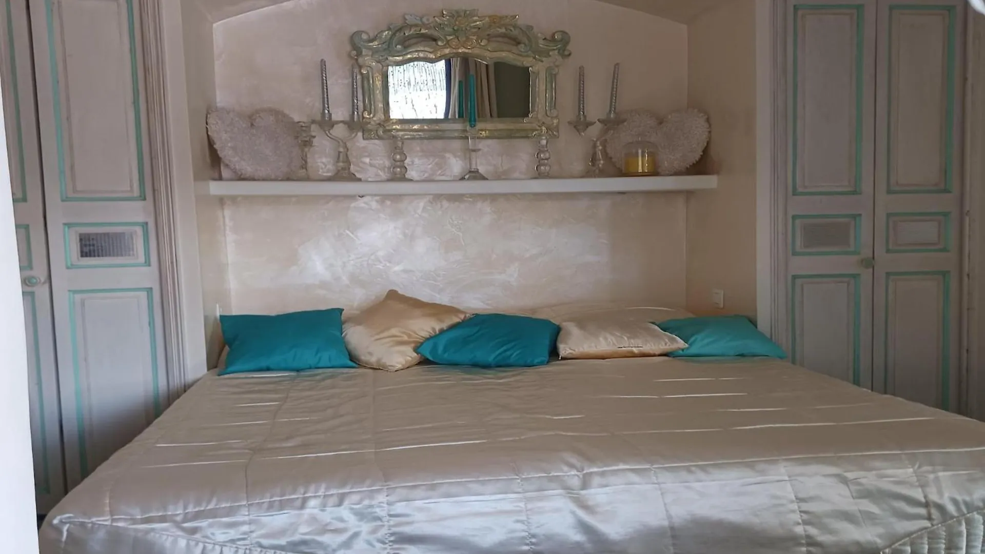 Holiday Home With Swimming Pool Bagnols-en-Foret